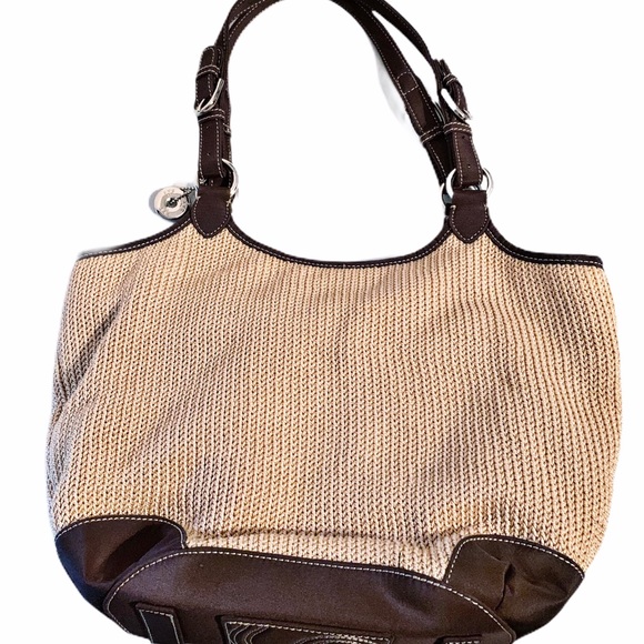 The Sak Shoulder Bag - Picture 2 of 9